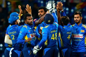 இலங்கை கிரிக்கெட் அணியினர்  குழாம் நாட்டிலிருந்து புறப்பட்டுச் சென்றனர்