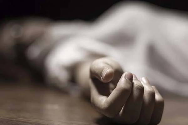 காதல் முறிவால் பாடசாலை மாணவியின் விபரீத முடிவு | School Girls Tragic End Due To Love Breakup