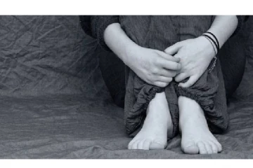 பெண் குழந்தைகளுக்குக் கல்வி பற்றி பேசிய மாணவி.. ஆசிரியர் செய்த கொடூரம் - பகீர் பின்னணி!