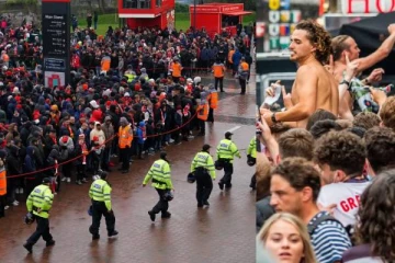 எந்த கால்பந்து அணி ரசிகர்கள் அதிகமாக பொலிசாரால் கைதாகியுள்ளனர்... விரிவான தகவல்