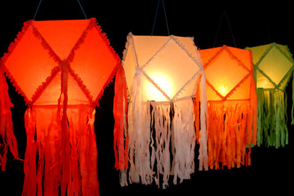 ஒன்றிணைந்து நாட்டைக் கட்டியெழுப்புமாறு அதிபர் ரணில் கோரிக்கை ! | President S Vesak Greetings