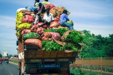 සියලුම දිස්ත්‍රික්ක වල, තොග වෙළඳාමේ යන ලොරිරථ සඳහා ඉන්ධන ලබා ගත හැකි ස්ථාන මෙන්න...