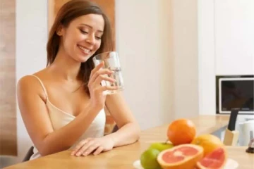 சாப்பிடும் போது தண்ணீர் அருந்துவது நன்மையா?... ஆபத்தா? முழுதகவல் இதோ