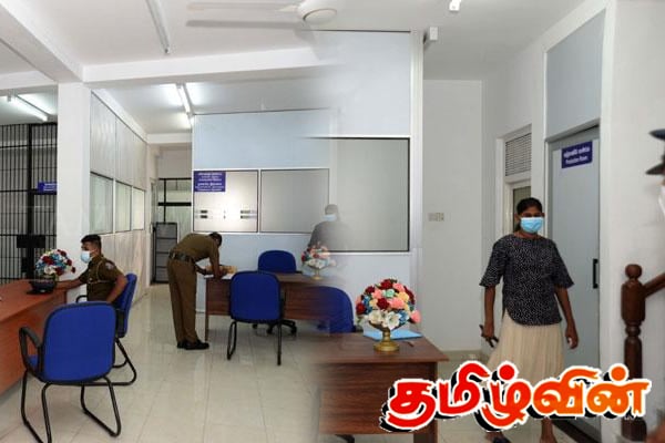 பொலிஸ் நிலையத்திற்குள் புகுந்து அநாகரீகமாக நடந்து கொண்ட பெண் | Woman Behaved Indecently Inside The Police Station