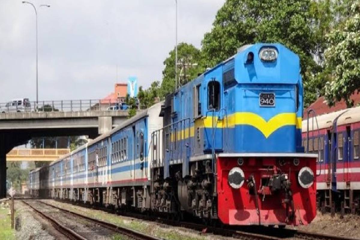 இயந்திர வலு பற்றாக்குறை ; இரண்டு பிரதான ரயில் சேவைகள் மறு அறிவித்தல் வரை இரத்து | Two Major Train Services Cancelled Until Further