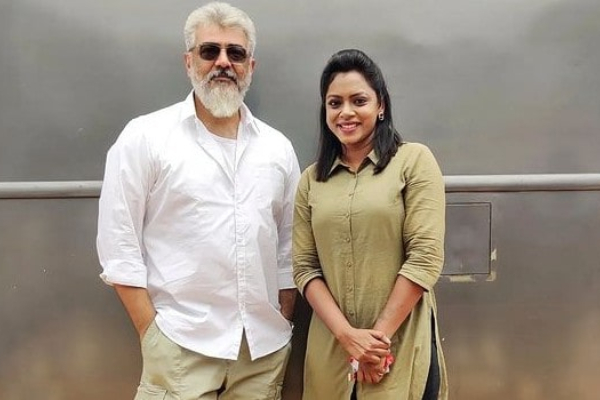 "பல கஷ்டங்களை கடந்து தான் இங்கு வந்தேன்".. துணிவு பட நடிகை பரபரப்பு பேட்டி | Mercy Chithra Talk About Cinema Life "பல கஷ்டங்களை கடந்து தான் இங்கு வந்தேன்".. துணிவு பட நடிகை பரபரப்பு பேட்டி | Mercy Chithra Talk About Cinema Life