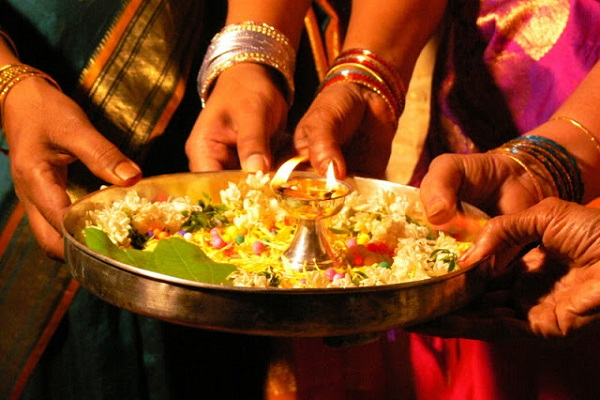 இவ்வாறு செய்வதால் எப்பேர் பட்ட கண்திரிஷ்டியும் அகலும் | Doing This The Blind Spot Will Also Disappear
