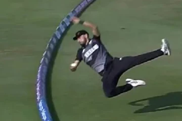 அற்புதமான பீல்டிங் திறமையால் மைதானத்தையே உறைய வைத்த நியூசிலாந்து வீரர்! வைரலாகும் வீடியோ