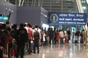 பெங்களூரு விமான நிலையத்தில் பரபரப்பு: சுங்கத்துறை அதிகாரிகளுக்கு பார்சலில் சிக்கிய மர்மம்!