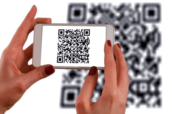மக்கள் அதிகம் பயன்படுத்தும் QR குறியீட்டை கண்டுபிடித்தவர் யார் தெரியுமா ...