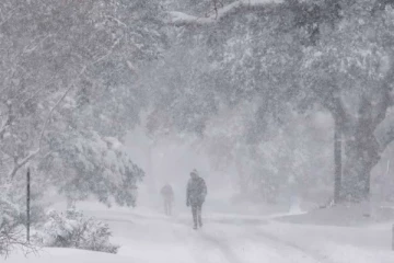 கனடாவின் இந்தப் பகுதிகளில் பனிப் புயல் தாக்கம் குறித்து எச்சரிக்கை