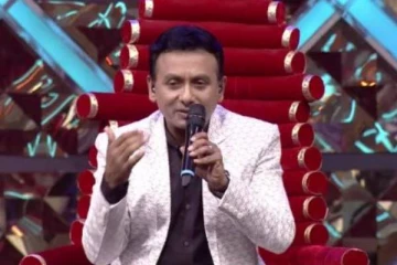 சூப்பர் சிங்கர் புகழ் உன்னி கிருஷ்ணனின் மகளை தெரியும், மனைவி மற்றும் மகனை பார்த்துள்ளீர்களா?- அழகிய குடும்ப புகைப்படம்