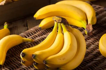 ஒருபோதும் வாழைப்பழத்துடன் இவற்றைச் சாப்பிடக் கூடாது... ஏன் தெரியுமா?