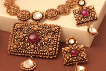 மீண்டும் உச்சம் தொடும் தங்கம் விலை - ஷாக்கில் இல்லத்தரசிகள்!