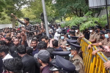 එක්සත් ජාතීන්ගේ මානව හිමිකම් කවුන්සිලය මෙරට විරෝධතාකරුවන්ට සහය දක්වනවද..?ආණ්ඩුවට රතු එළියක්...