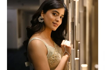 விஜய்யின் பிகில் பட நடிகை அம்ரிதா ஐயர் சேலையில் அழகிய போட்டோஷூட் ஸ்டில்கள்