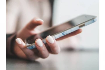 மாணவிகள் கழிவறையில் ரகசிய கேமரா…செல்போனில் 2000 ஆபாச படங்கள் - சிக்கிய மாணவன்