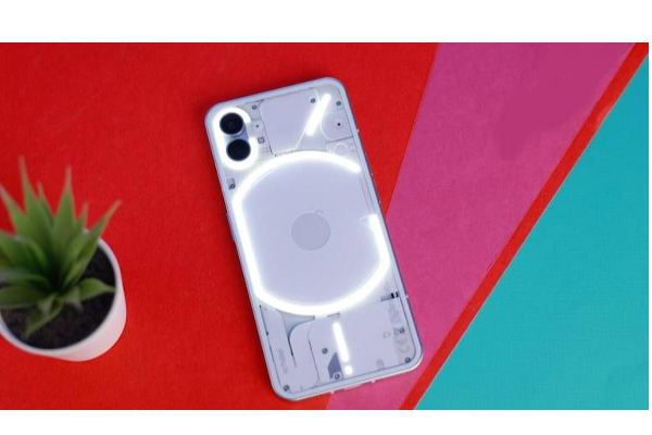 ஐபோனுக்கு இணையாக வெளியானது நத்திங் ஸ்மார்ட்போன் - இதன் சிறப்பு அம்சங்கள் என்ன? | Iphone Look Nothing Phone 1 Launched In India