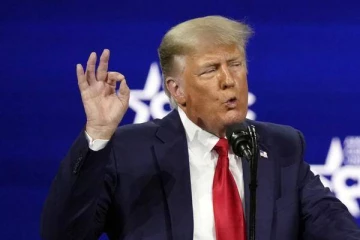 தொடங்கிய ஒரே மாதத்தில் மூடப்பட்ட டிரம்பின் வலைத்தளம்