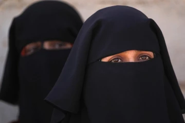 சொந்த தாயின் மரண தண்டனையை நிறைவேற்றிய மகள்!