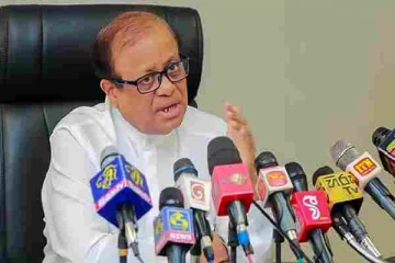 மாணவர்களைக் கொடுமைப்படுத்திய அதிபர் : கல்வி அமைச்சு முன்னெடுத்த அதிரடி நடவடிக்கை!