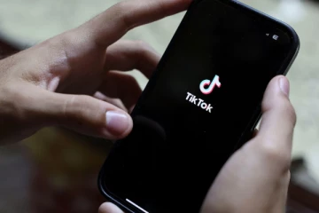 நேரடி ஒளிபரப்பை தற்காலிகமாக இடைநிறுத்திய டிக்டாக்!