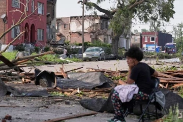 அமெரிக்காவில் சூறாவளி ; 28 பேர் உயிரிழப்பு!