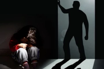 போதைப்பொருள் கொடுத்து சிறுமி துஷ்பிரயோகம் : 2 பெண்கள் உட்பட 6 பேர் கைது!