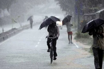 ගිගුරුම් සහිත වැසි සහ අකුණු ගැන කාලගුණ නිවේදනයක් - කාලගුණය වෙනස් වන පළාත් මෙන්න