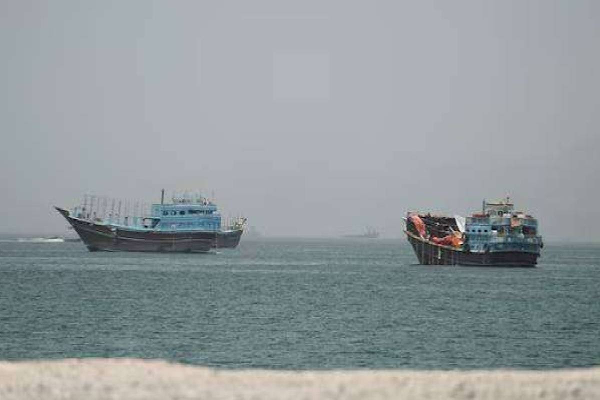 11 இந்திய மீனவர்களை விடுவிக்க நடவடிக்கை ; வெளியுறவுத்துறை அமைச்சருக்கு சென்ற கடிதம் | Letter Urges Release Of 11 Indian Fishermen 11 இந்திய மீனவர்களை விடுவிக்க நடவடிக்கை ; வெளியுறவுத்துறை அமைச்சருக்கு சென்ற கடிதம் | Letter Urges Release Of 11 Indian Fishermen