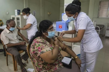 இலங்கையில் தடுப்பூசி செலுத்தாதோருக்கு சட்ட சிக்கல் : செய்திகளின் தொகுப்பு