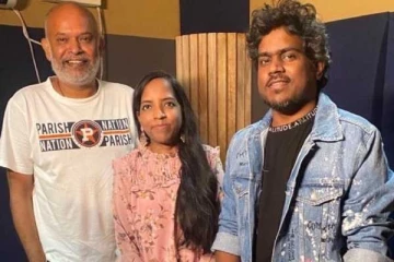 மறைந்த தனது அக்காவுடன் ரெக்கார்டிங் போது எடுக்கப்பட்ட அழகிய வீடியோவை ஷேர் செய்த யுவன்... Sweet Memories