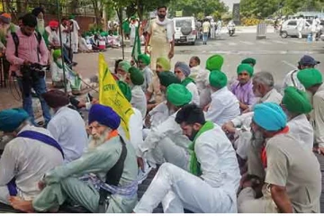 மீண்டும் விவசாயிகள் போராட்டம்...144 தடை  - உச்சகட்ட பதற்ற நிலையில் டெல்லி!