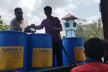 வவுனியாவில் விவசாயிகளுக்கு டீசல் விநியோகம் ஆரம்பம்! (படங்கள்)