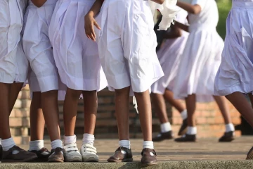 பிரபல பாடசாலை மாணவிகளின் குடிநீர் போத்தல்களில் குளிசைகள்; பொலிஸார் தீவிர விசாரணை