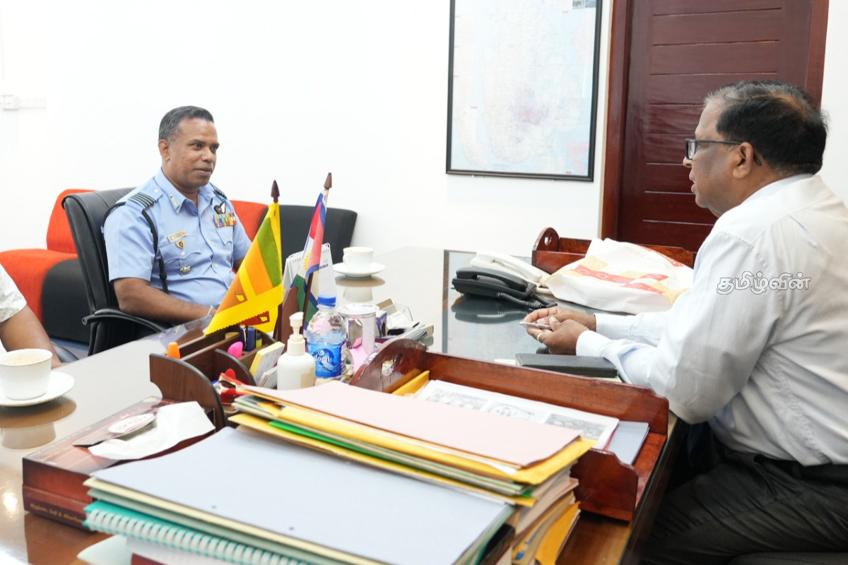 பலாலி விமானப்படைத் தளபதி - வடக்கு மாகாண ஆளுநருக்கு இடையிலான சம்பிரதாயபூர்வ சந்திப்பு | Palali Airport Suranga Senavirathna Vedhanayagam