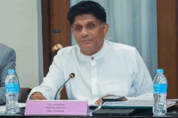විභාග නෑ, ප්‍රමෝෂන් නෑ, වැටුප් නෑ.. ලක්ෂ සංඛ්‍යාත රාජ්‍ය සේවකයින් වෙනුවෙන් සජිත් ප්‍රේමදාස මැදට පනී