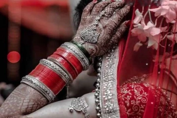 கருப்பா இருக்காரு வேண்டாம் - மேடையில் கல்யாணத்தை நிறுத்திய மணப்பெண்!