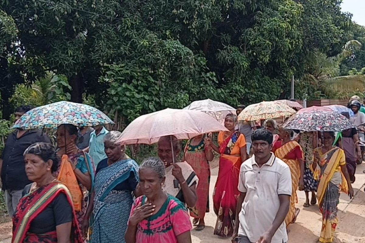 போதைப்பொருள் பாவனையை கட்டுப்படுத்தக் கோரி போராட்டத்தில் குதித்த கிளிநொச்சி மக்கள் | Protest Demanding The Control Of Drug Use போதைப்பொருள் பாவனையை கட்டுப்படுத்தக் கோரி போராட்டத்தில் குதித்த கிளிநொச்சி மக்கள் | Protest Demanding The Control Of Drug Use