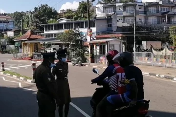 மலையக பெருந்தோட்ட நகரங்களின் இயல்புநிலை ஸ்தம்பிதம்(Photos)