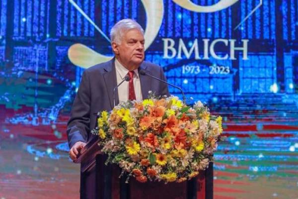 இலங்கைக்கு டிஜிட்டல் பொருளாதார முறை அத்தியாவசியமானது: ரணில் | Technology About Ranil Wickremesinghe