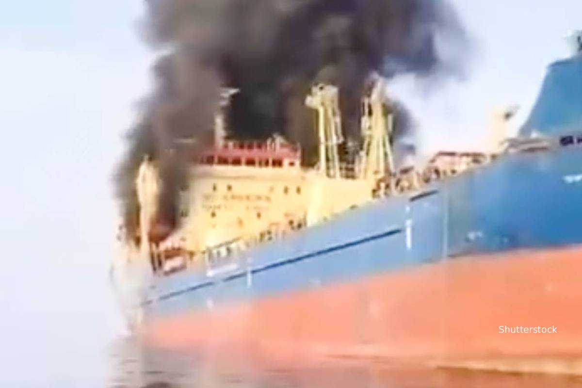 Hormuz நீரிணையில் எச்சரிக்கையை மீறிய எண்ணெய் கப்பல்... ட்ரோன்களால் வேட்டையாடிய ஈரான் | Hormuz Oil Tanker Iranian Drones