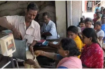 10 அம்ச கோரிக்கை .. போராட்டத்தை கையில் எடுத்த ரேஷன் கடை பணியாளர்கள்! எப்போது தெரியுமா?