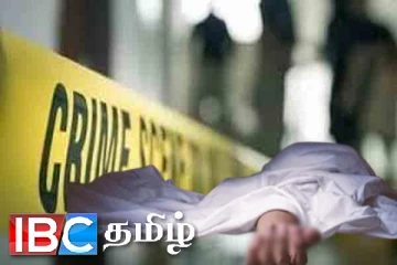 வீடு புகுந்த குழுவின் அட்டகாசம் : மூவர் வெட்டிக்கொலை