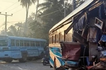 இரண்டு பேருந்துகள் நேருக்கு நேர் மோதி கோர விபத்து