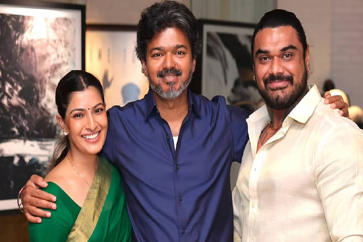 “விஜய் வெறியன் தான்” – முதல்வர் விஜய்யை சந்தித்த பின் வரலட்சுமியின் நெகிழ்ச்சி பதிவு வைரல் | Ctor Varalakshmi Met Cm Vijay Photos Viral