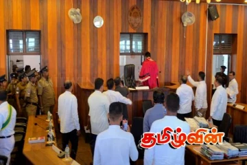 காலி மாநகர சபை அமர்வில் பதற்ற நிலை