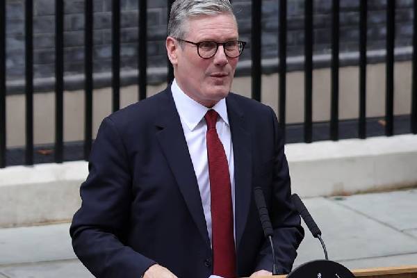 பிரித்தானியாவில் நிகர புலம்பெயர்தல் எண்ணிக்கை வீழ்ச்சி: சொல்லப்படும் காரணங்கள் | Uk Net Migration Drops