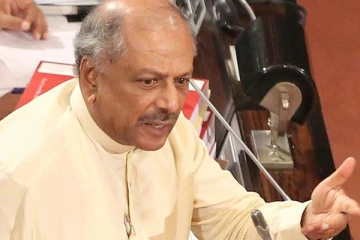 அடுத்த ஆண்டில் புதிய அரசியல் சாசனம் : தினேஸ் குணவர்தன