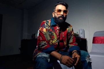 இன்று பிறந்தநாள் கொண்டாடும் இசையமைப்பாளர் சந்தோஷ் நாராயணன் சொத்து மதிப்பு.. இத்தனை கோடியா?